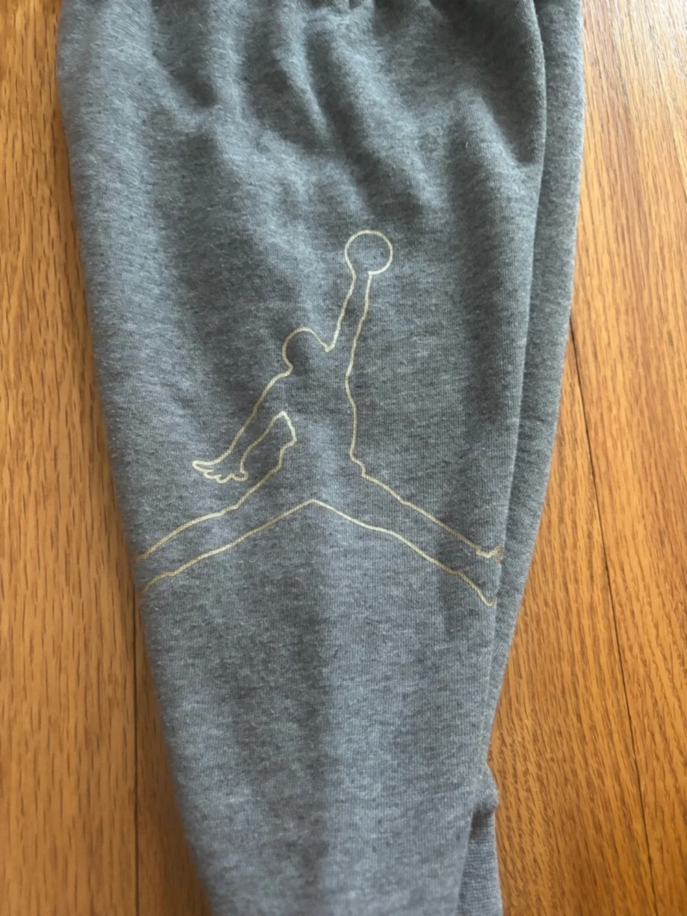 Nike Air Jordan Take Flight Gray Sweatpants & Sweatshirt Set, 2T - Picture 5 of 8